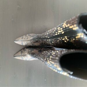 Elegant Black and Gold Women's Boots